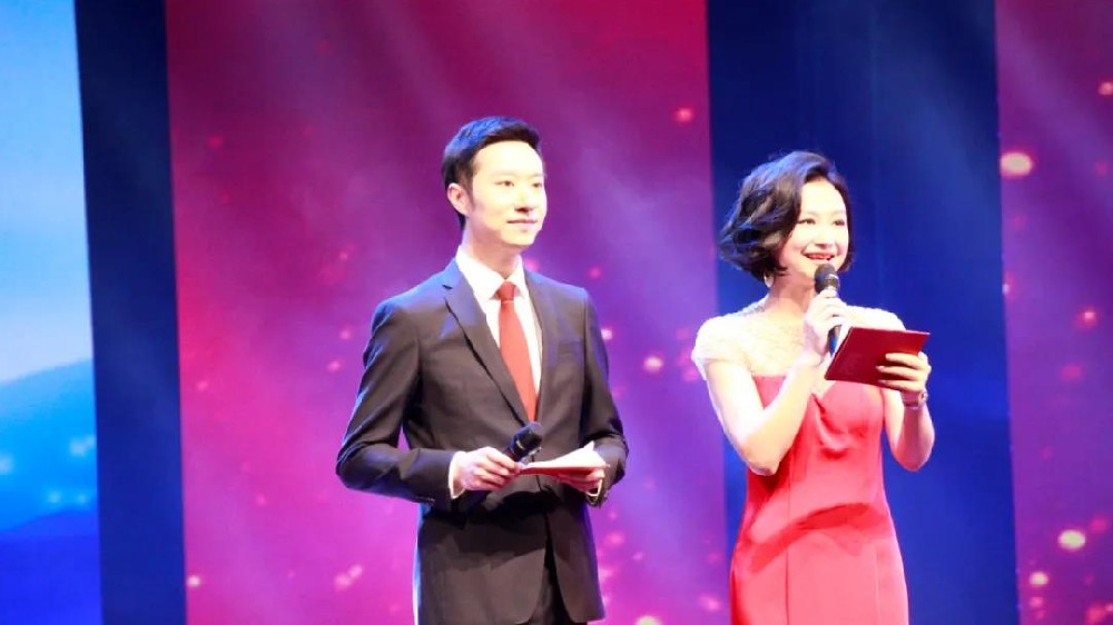 百年輝煌賦成華章，“‘石花雙雄醉’企業(yè)永遠(yuǎn)跟黨走”詩(shī)歌朗誦會(huì)圓滿成功