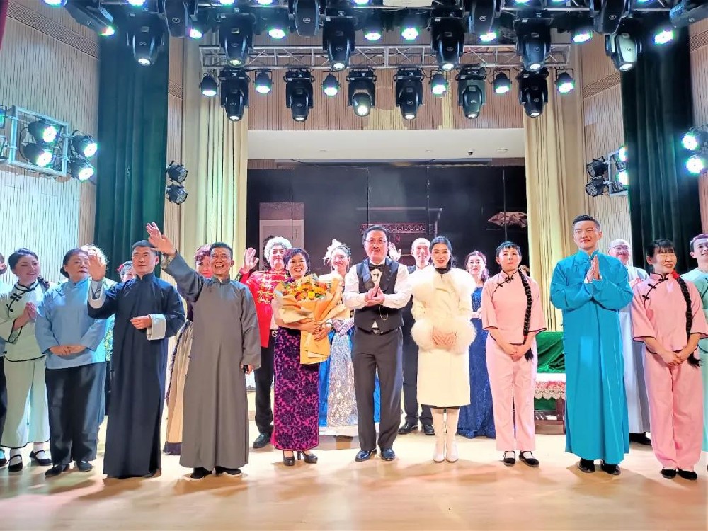 雙雄醉為文化襄陽添彩，襄陽武漢兩地戲劇聯袂、詩歌朗誦交流演出圓滿成功！