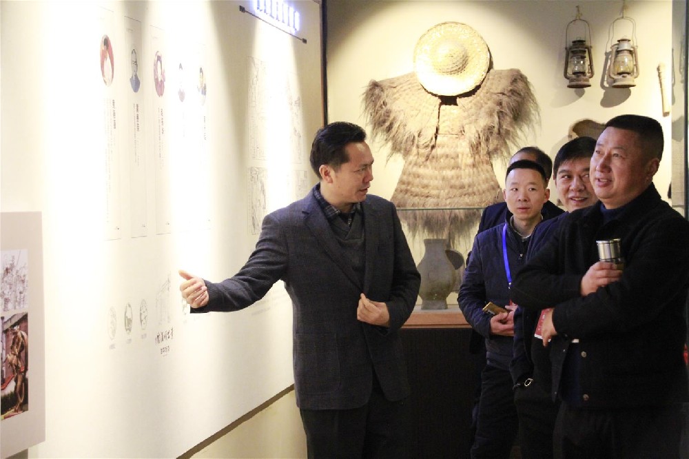 谷城餐飲協(xié)會&石花雙雄醉戰(zhàn)略合作研討會在石酒產(chǎn)業(yè)園圓滿舉行