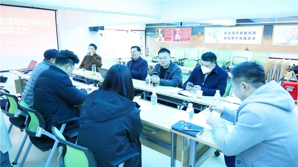 襄陽(yáng)盛和塾學(xué)長(zhǎng)團(tuán)蒞臨石花雙雄醉指導(dǎo)稻盛哲學(xué)實(shí)踐 全員共學(xué)共進(jìn)開(kāi)啟2025年高質(zhì)量發(fā)展新征程