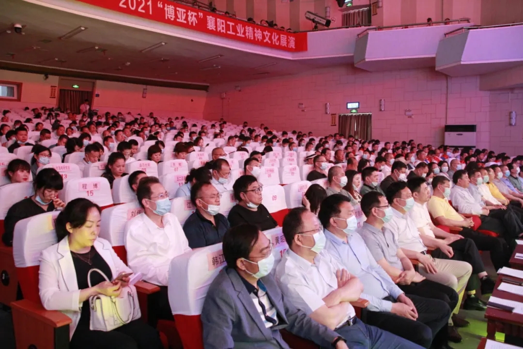 一份愛(ài)心溫暖一座城，石花雙雄醉“企業(yè)家暖心工程”為500位企業(yè)家朋友送生日蛋糕！