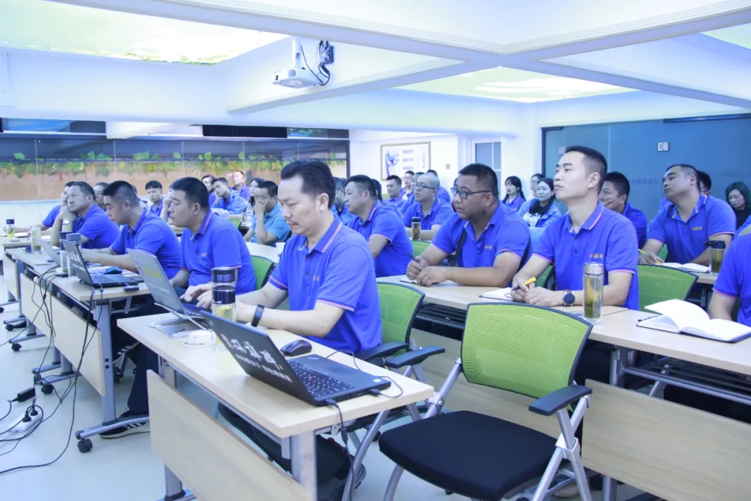 順勢(shì)而為，創(chuàng)造價(jià)值，石花雙雄醉召開(kāi)九月?tīng)I(yíng)銷工作會(huì)議